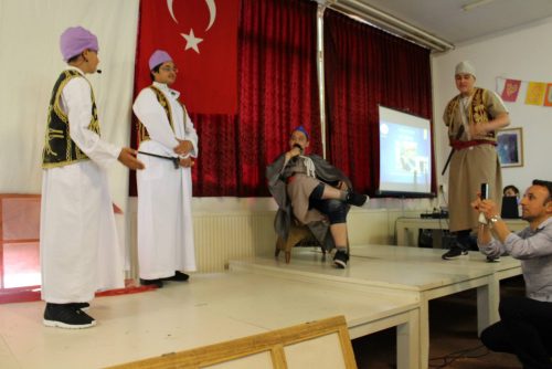 057-Stichting-Fatih toneelstuk-2015