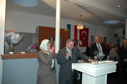111-opening-ontmoet-centrum-vlnr-Emine-Guney-Zekeriya-Acikalin-Aart-van-Bochove