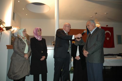 115-opening-ontmoet-centrum-vlnr-Emine-Guney-Mine-Ozyurek-Aart-van-Bochove-Birgul-Kocak-Adem-Alan