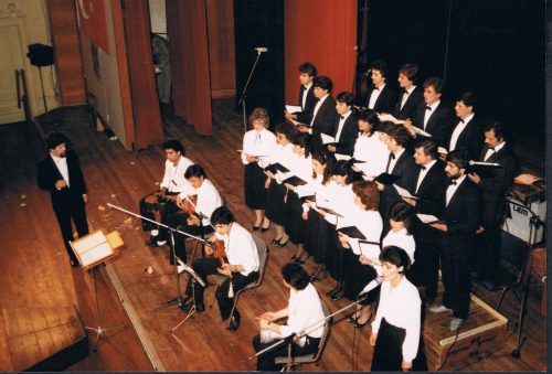 1990-Turks-culturele-vereniging-Turks-klassieke-muziek-koor-scaled