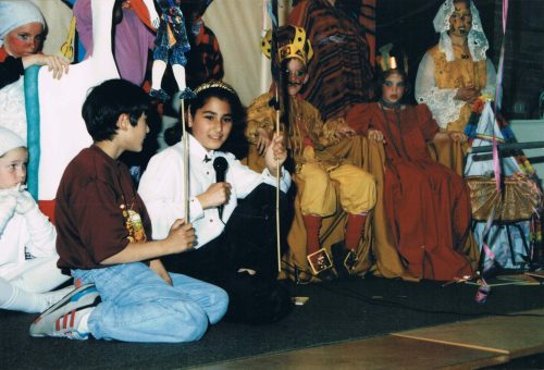 27-Muzenhof-Leiderdorp-voorstelling-OALT-klas-19920423-2-scaled